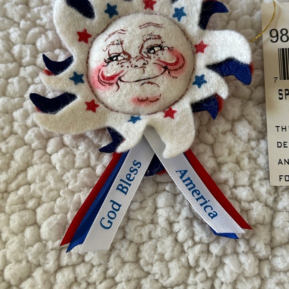 Annalee Patriotic Sun Pin - White, Red, Blue - Picture 2 of 4